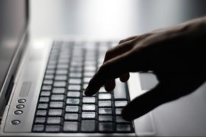 Internet patrola  – prijavite i otklonite opasne online sadržaje