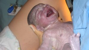 Neraskidiva veza mame i bebe