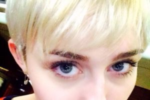 Nova tetovaža Miley Cyrus će vas šokirati!