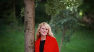 Pogledajte reakciju gluve žene koja čuje po prvi put!