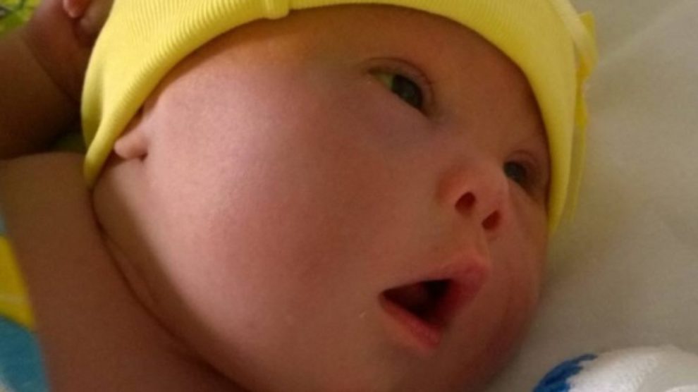Majka napustila bebu sa Daunovim sindromom, otac se bori da je zadrži